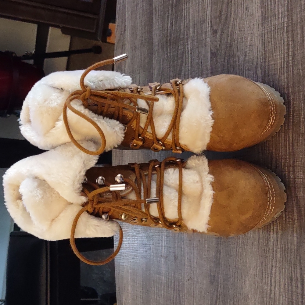 UnionBay Suede Like Faux Fur Trim Wedge Ankle Boots, Size 7